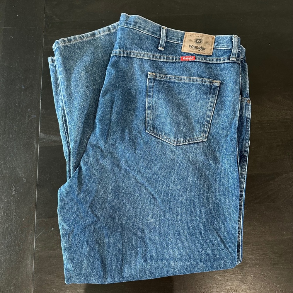 Wrangler Authentics Mens Regular Fit Straight Leg Cotton Jeans Blue Denim 52x30